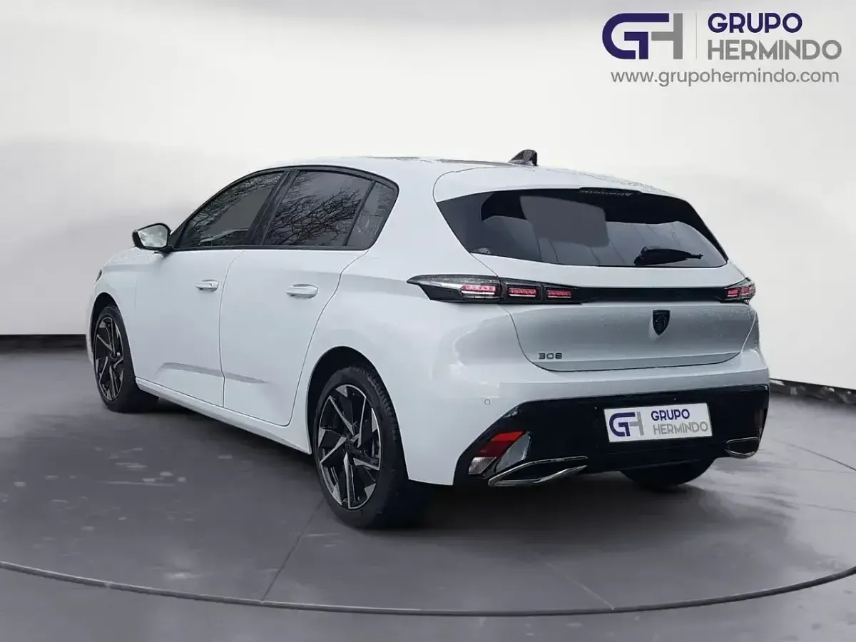 Usado Peugeot 308 Allure 130 CV (95 kW) 2024 Blanco Berlina