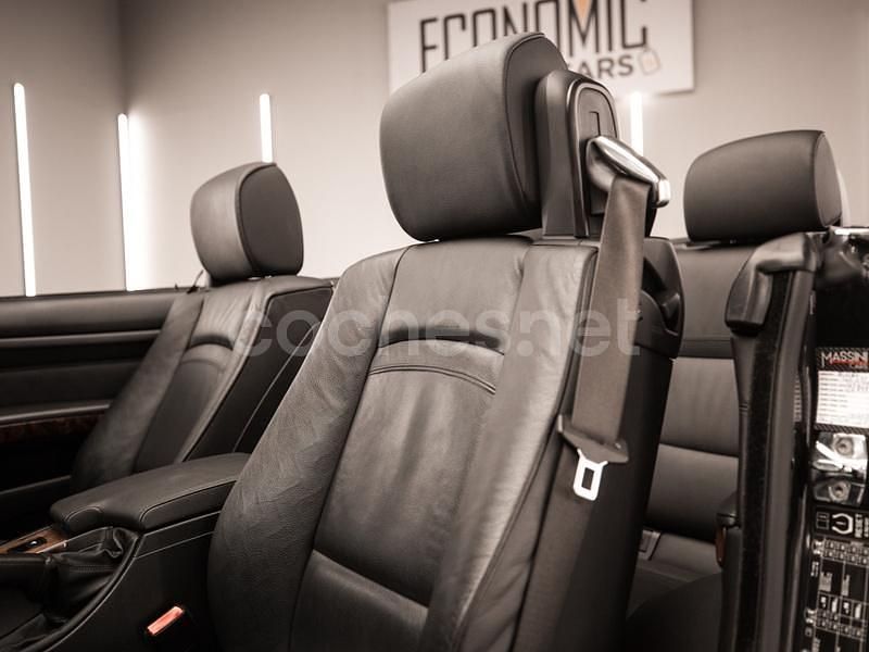 Usado BMW 325 Cabriolet 218 CV (160 kW) 2007 Negro Descapotable