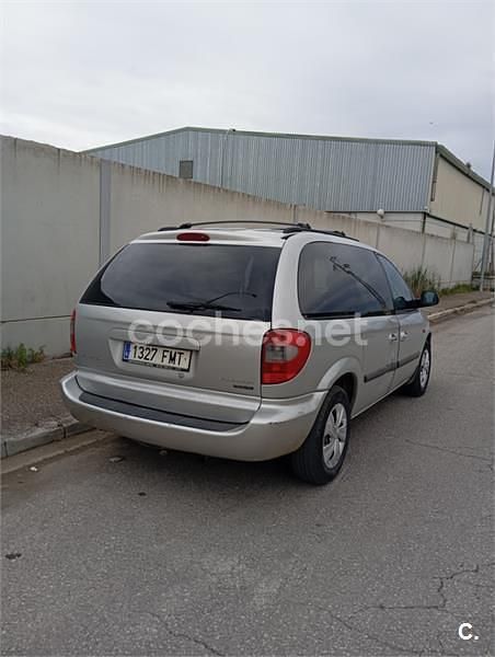 Usado Chrysler Voyager Executive 143 CV (105 kW) 2007 Gris / plata Monovolumen