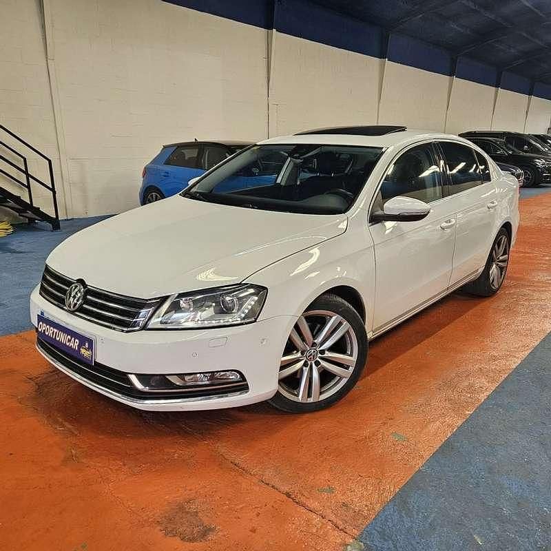 Blanco Usado 2012 VW Passat Edition Berlina | 12.900 € (Caro) - Imagen 1/4