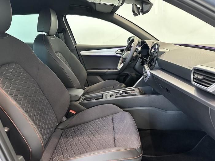 Usado Seat Leon FR 204 CV (150 kW) 2024 Gris