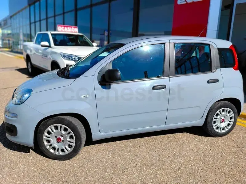 Usado Fiat Panda 70 CV (51 kW) 2023 Gris / plata Utilitario