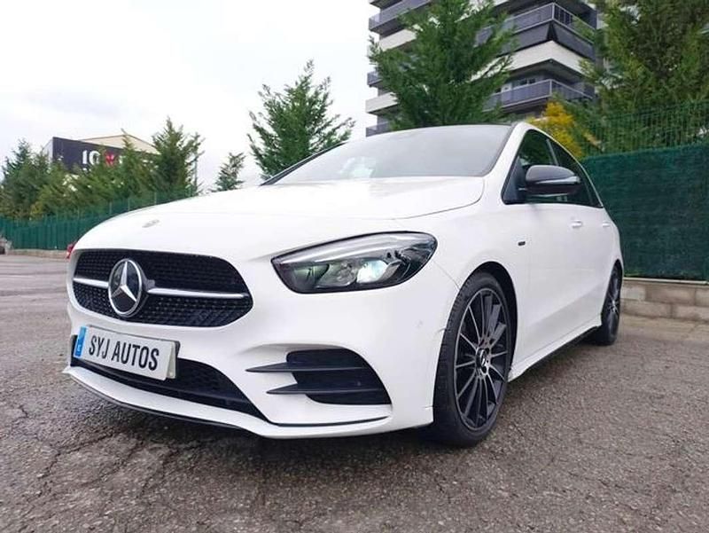 Usado Mercedes B200 150 CV (110 kW) 2022 Blanco Monovolumen