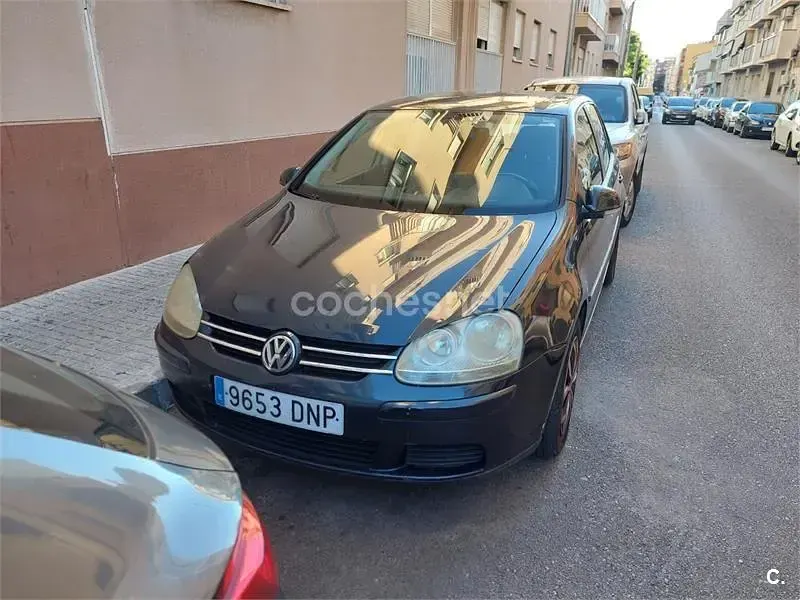 Usado VW Golf IV Trendline 105 CV (77 kW) 2005 Azul Berlina