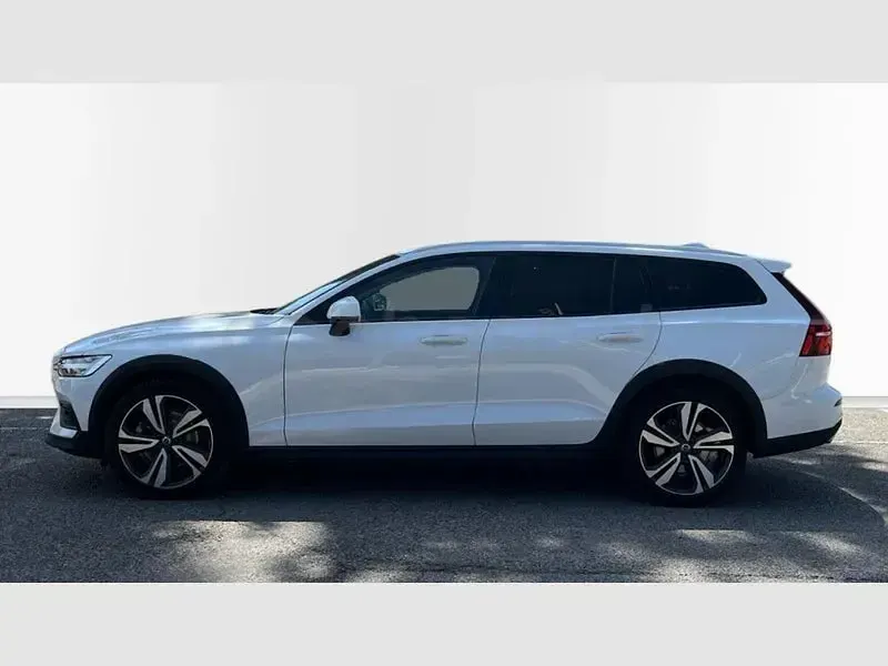 Usado Volvo V60 CC Pro 190 CV (139 kW) 2020 Blanco Familiar