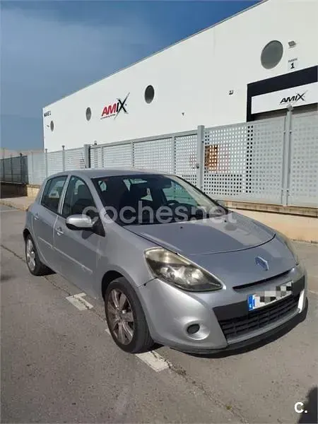 Usado Renault Clio II Expression 85 CV (62 kW) 2010 Gris / plata Berlina