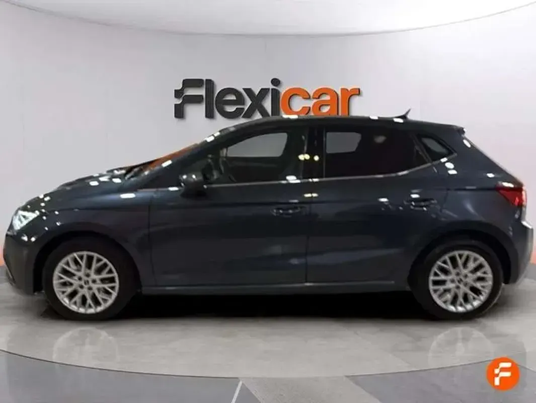 Usado Seat Ibiza XCELLENCE 116 CV (85 kW) 2025 Azul Utilitario