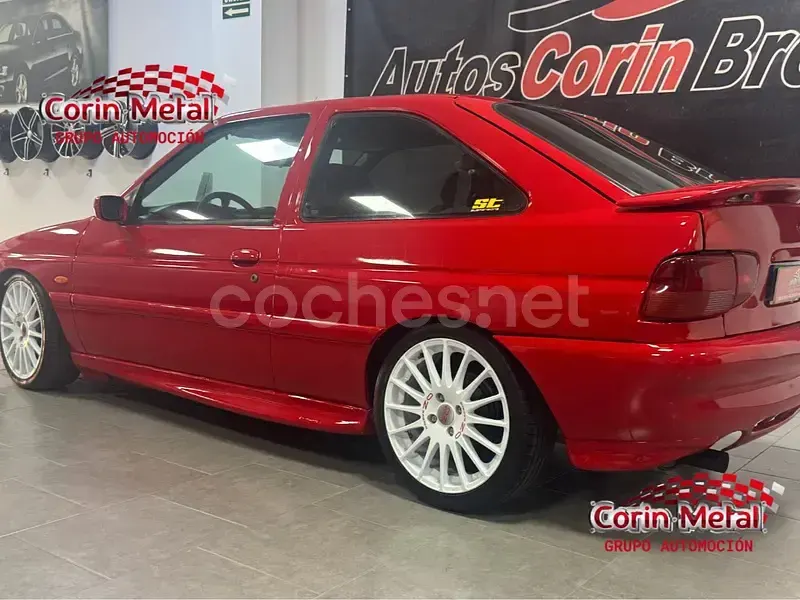 Usado Ford Escort RS 150 CV (110 kW) 1996 Rojo Berlina