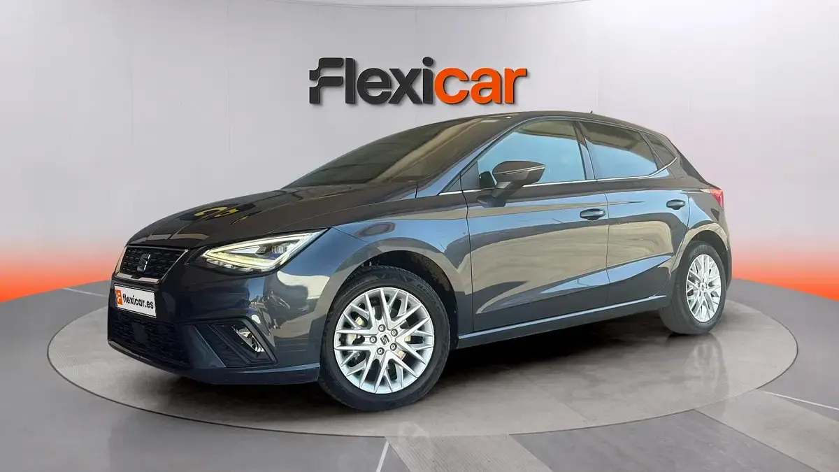 Usado Seat Ibiza XCELLENCE 115 CV (84 kW) 2025 Negro Utilitario