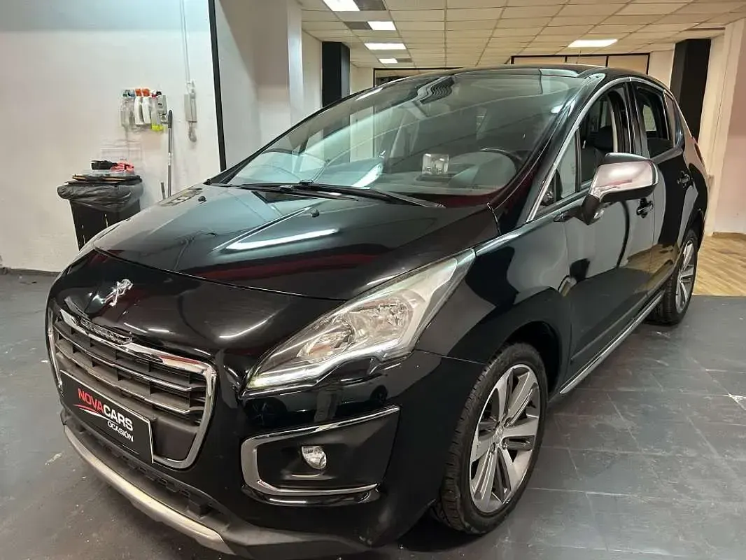 Usado Peugeot 3008 Allure 150 CV (110 kW) 2015 Blanco Familiar