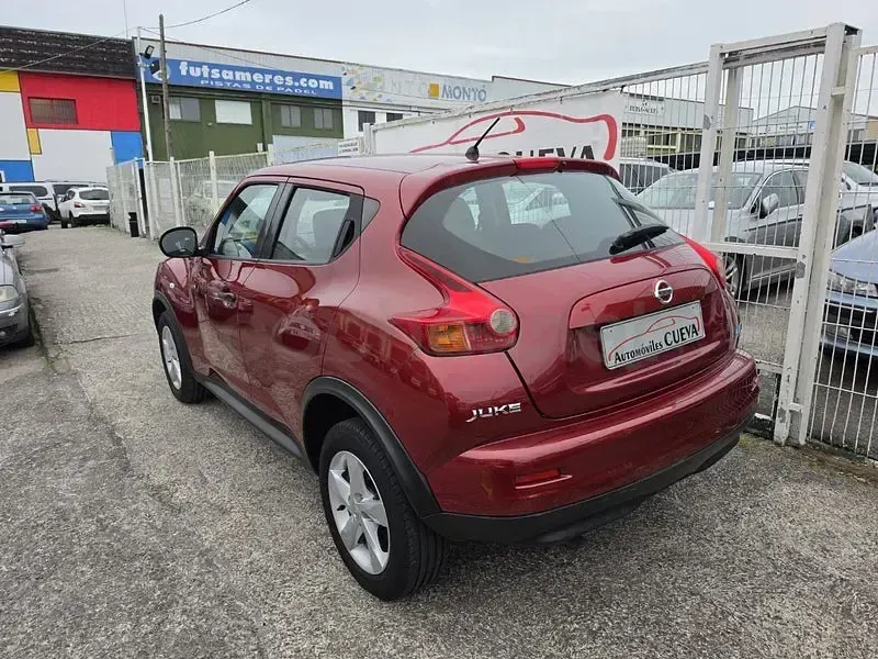Usado Nissan Juke Tekna 110 CV (80 kW) 2013 Granate SUV
