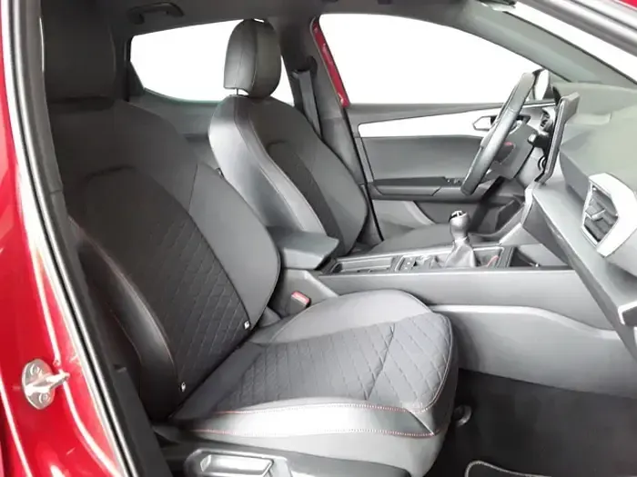 Uusi Seat Leon FR 150 HP (110 kW) 2026 Punainen