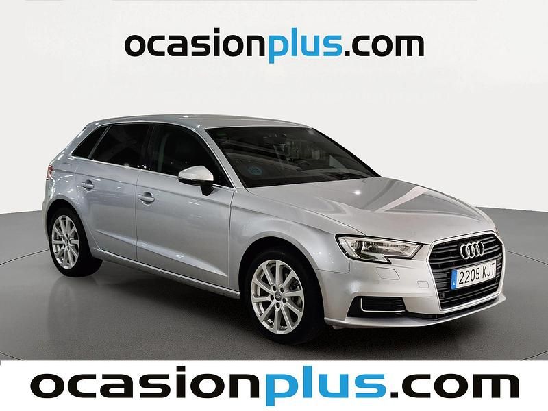 Usado Audi A3 Sportback Design 116 CV (85 kW) 2018 Gris plata Utilitario