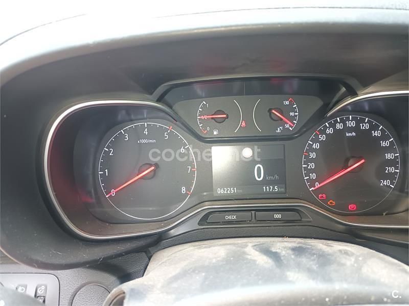 Usado Opel Combo Life Edition 102 CV (75 kW) 2021 Gris / plata Monovolumen