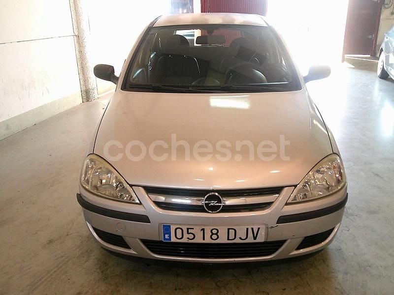 Gris / plata Usado 2005 Opel Corsa Sport Berlina | 1790 € (Precio justo) - Imagen 1/4