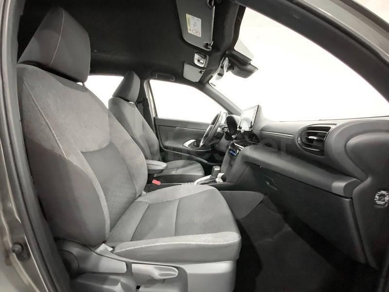 Usado Toyota Yaris Cross Active 116 CV (85 kW) 2022 Marrón SUV