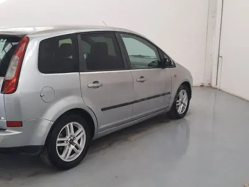 Usado Ford C-MAX Ghia 109 CV (80 kW) 2004 Gris / plata Monovolumen