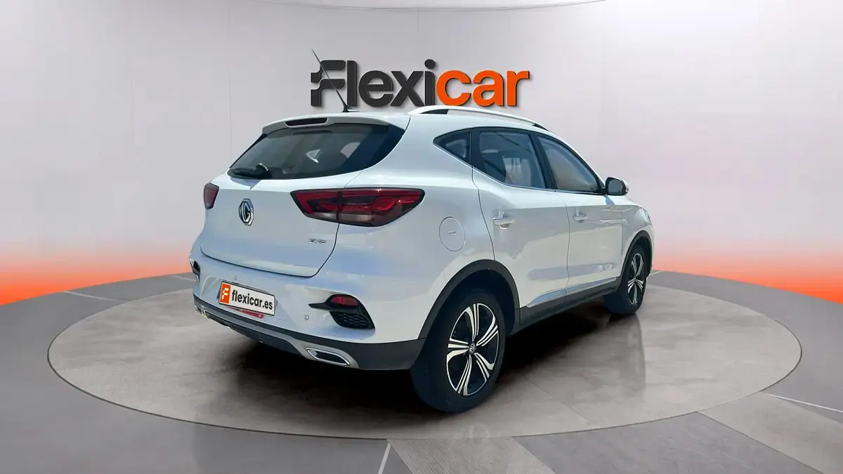 Usado MG ZS Comfort 116 CV (85 kW) 2025 Blanco SUV