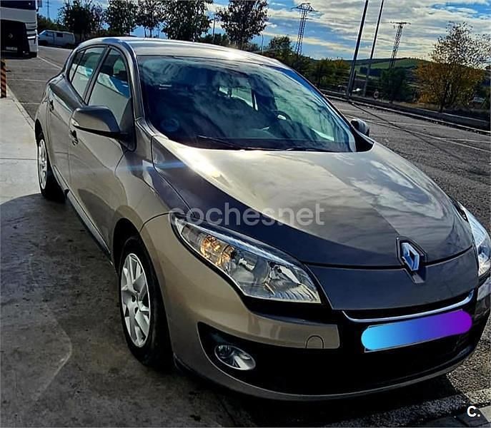 Marrón Usado 2013 Renault Mégane Expression Berlina | 6000 € (Precio justo) - Imagen 1/4