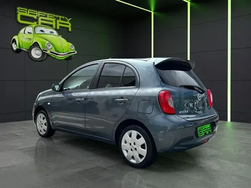Usado Nissan Micra Visia 80 CV (58 kW) 2014 Gris / plata Utilitario