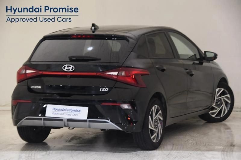 Usado Hyundai i20 100 CV (73 kW) 2025 Negro Utilitario