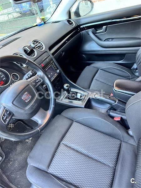 Usado Seat Exeo Sport 143 CV (105 kW) 2009 Gris / plata Berlina