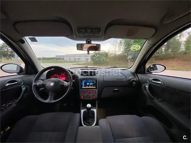 Usado Alfa Romeo 147 Distinctive 120 CV (88 kW) 2010 Negro Utilitario