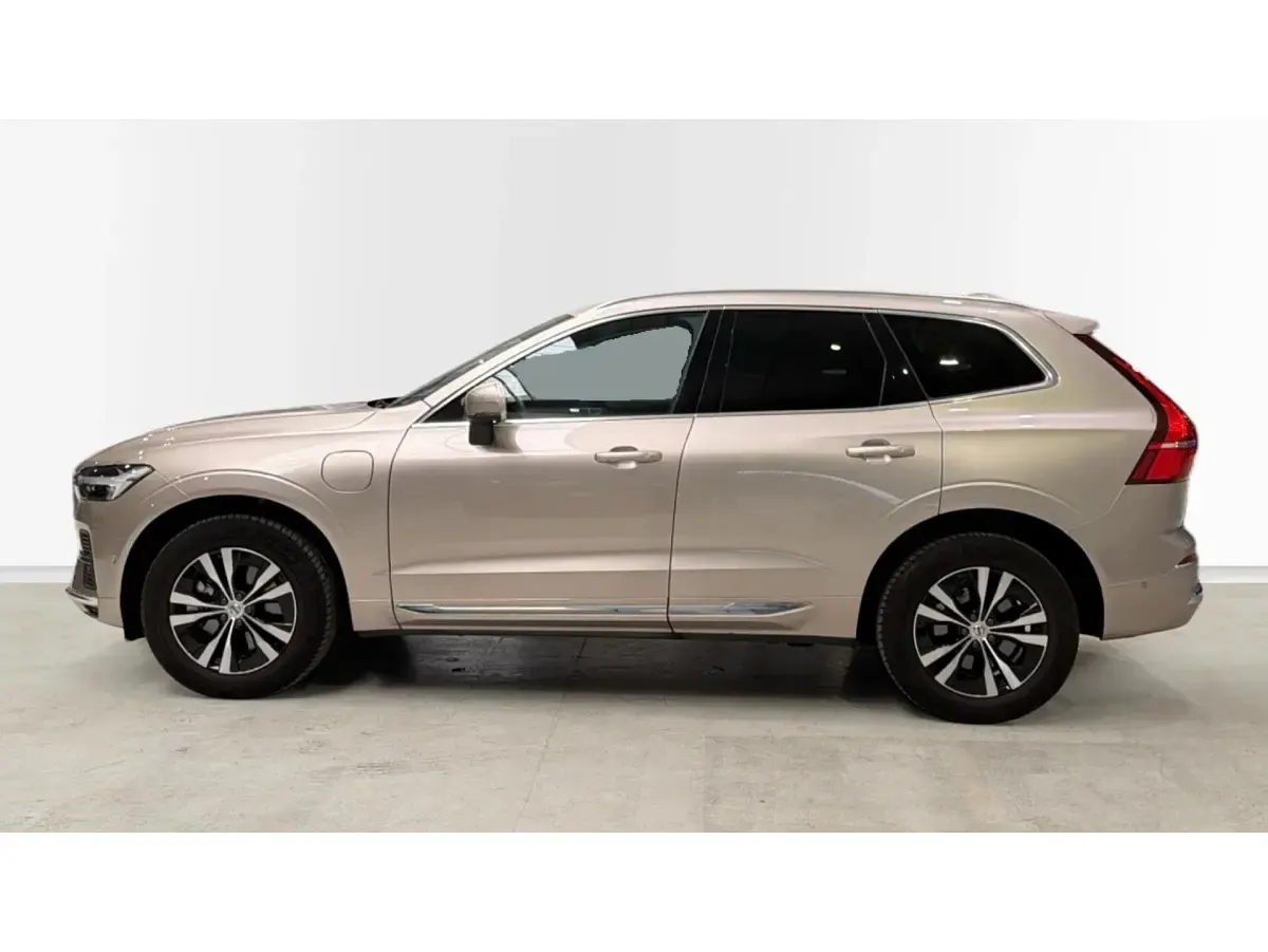 Usado Volvo XC60 Core 350 CV (257 kW) 2025 Gris SUV