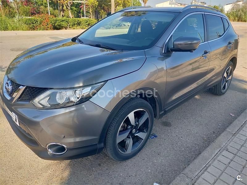 Usado Nissan Qashqai N-Connecta 110 CV (80 kW) 2017 Gris / plata SUV