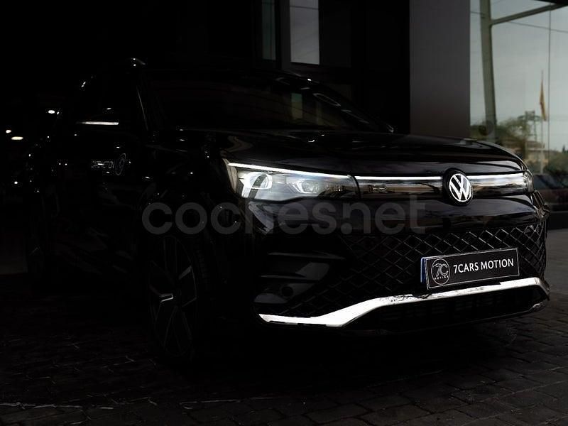 Nuevo VW Tiguan R-line 150 CV (110 kW) 2025 Negro SUV