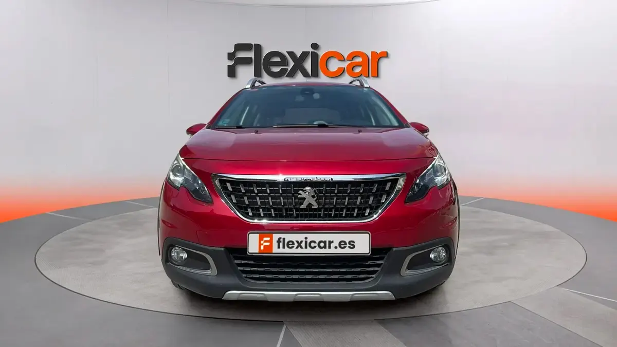 Usado Peugeot 2008 Allure 110 CV (80 kW) 2017 Granate SUV