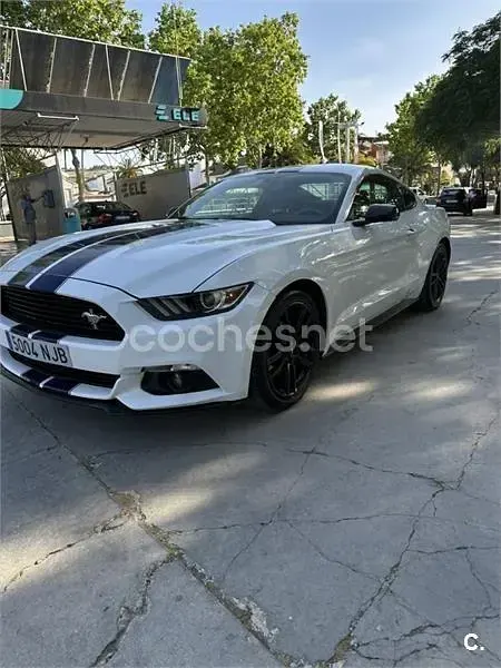Usado Ford Mustang Fastback 314 CV (230 kW) 2018 Blanco Coupe