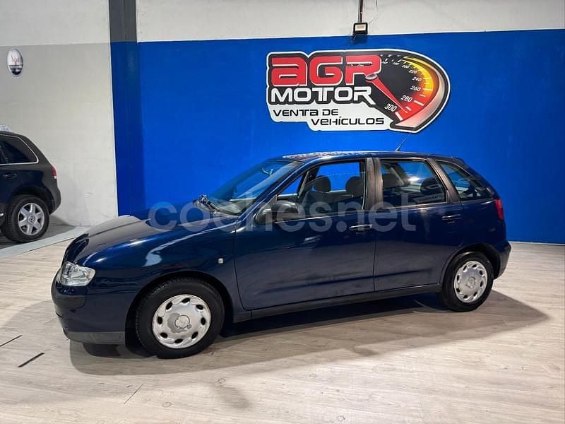 Azul Usado 1999 Seat Ibiza Stella Berlina | 2300 € (Precio justo) - Imagen 1/4
