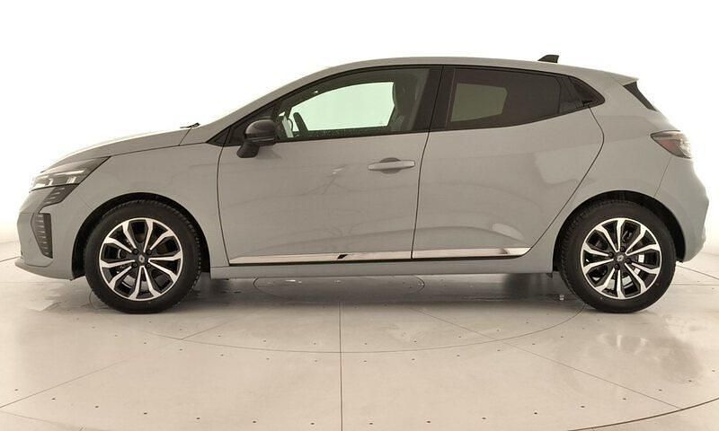 Usado Renault Clio V Techno 100 CV (73 kW) 2025 Gris Berlina