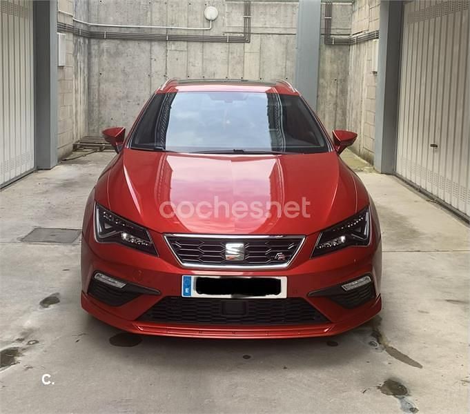 Usado Seat Leon ST FR 150 CV (110 kW) 2018 Rojo Familiar