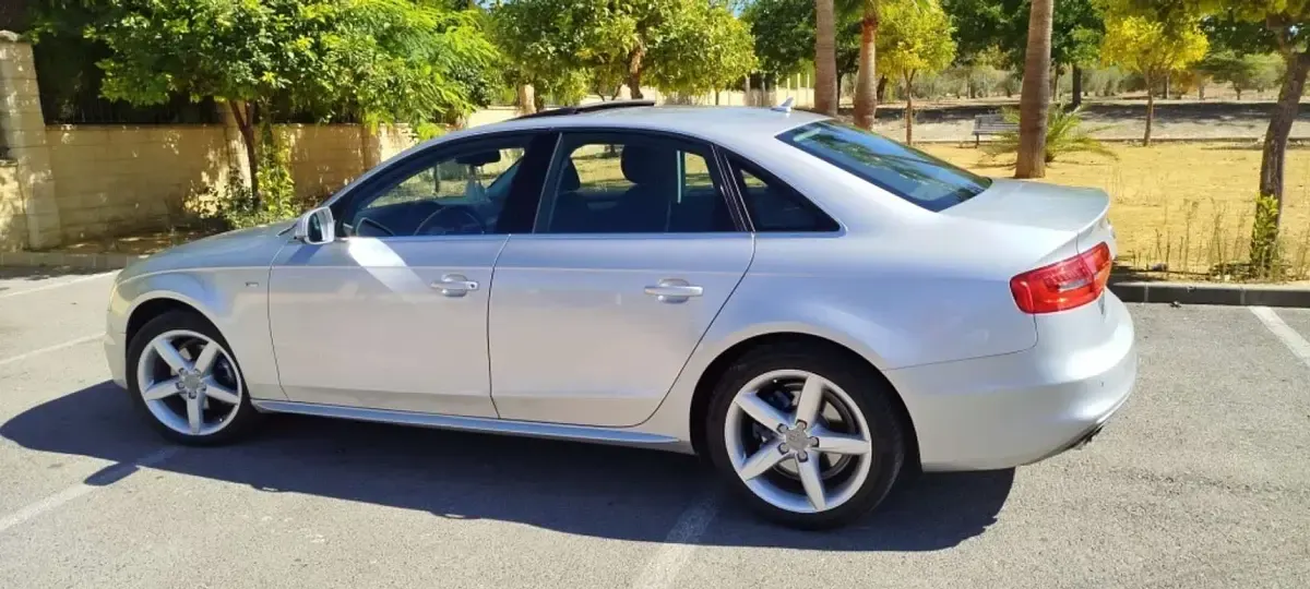 Usado Audi A4 S-Line 150 CV (110 kW) 2014 Gris Berlina