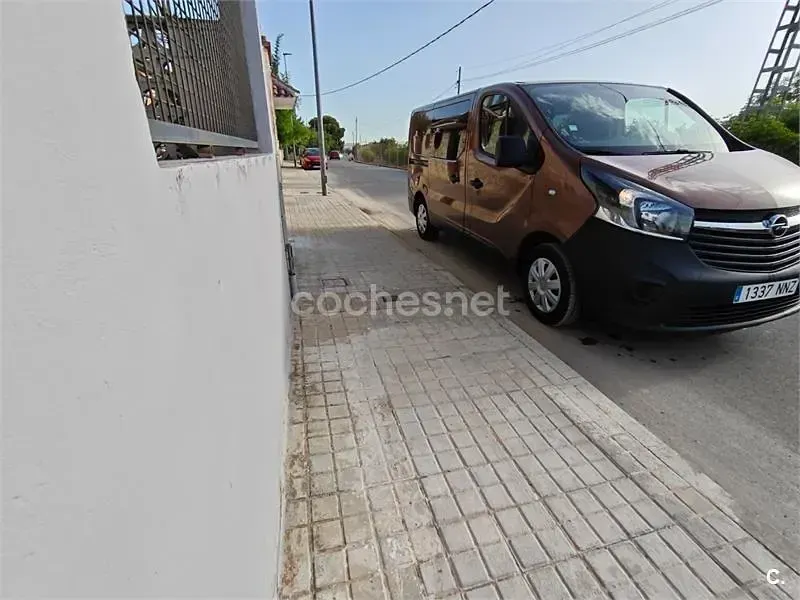 Usado Opel Vivaro 125 CV (91 kW) 2017 Marrón Monovolumen