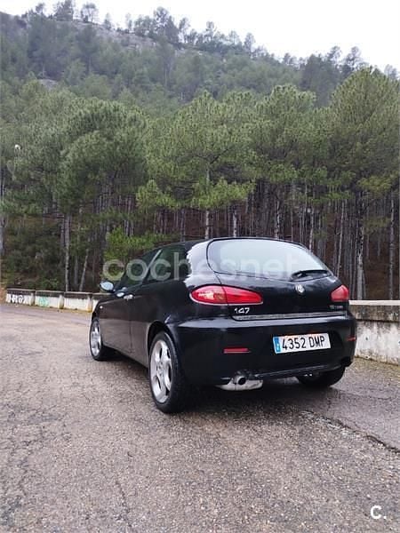 Usado Alfa Romeo 147 Distinctive 120 CV (88 kW) 2005 Negro Utilitario