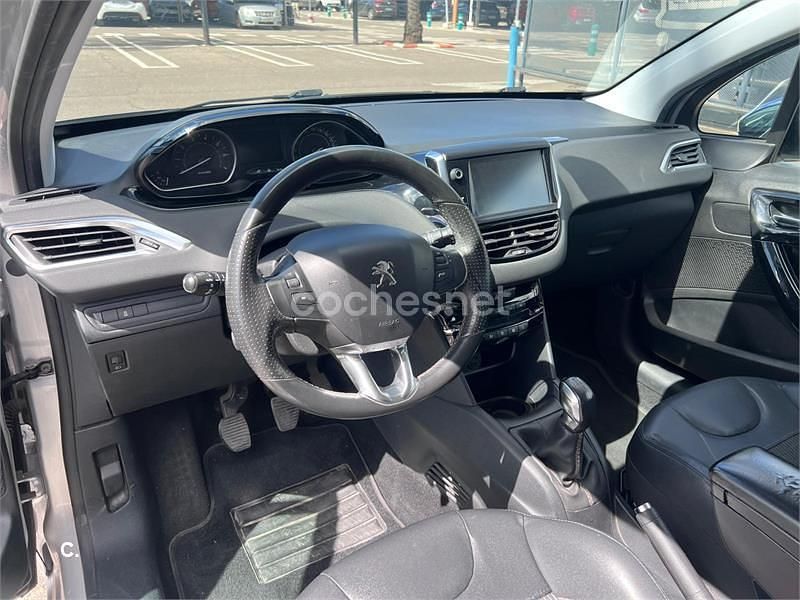Usado Peugeot 208 Allure 95 CV (69 kW) 2013 Gris / plata Utilitario