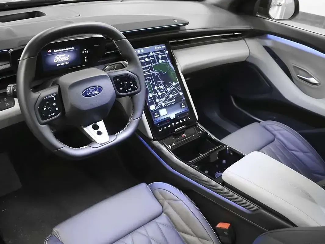 Usado Ford Capri Premium 125 kW (170 CV) 2025 Negro SUV