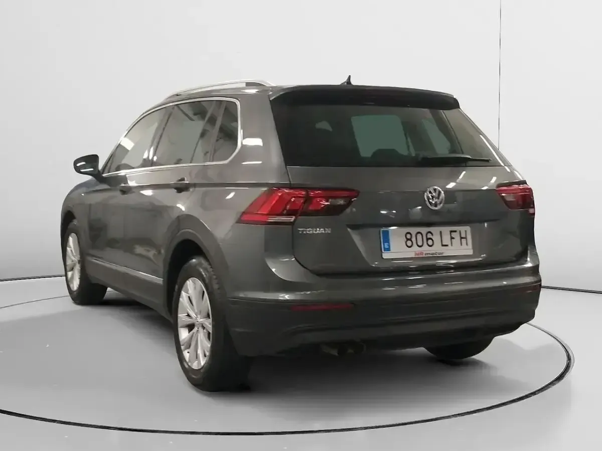 Usado VW Tiguan Advance 150 CV (110 kW) 2020 Gris / plata SUV