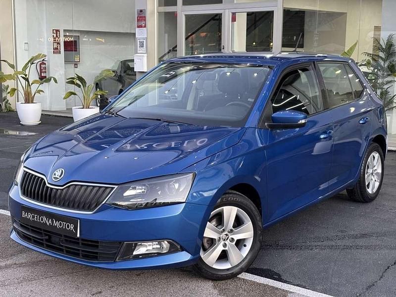 Azul Usado 2018 Skoda Fabia Ambition Utilitario | 8900 € (Precio justo) - Imagen 1/4