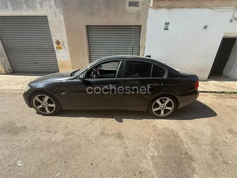 Usado BMW 320 150 CV (110 kW) 2005 Negro Berlina