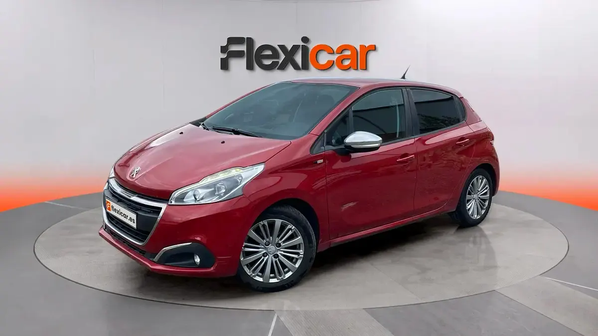 Usado Peugeot 208 Access 82 CV (60 kW) 2017 Rojo Utilitario