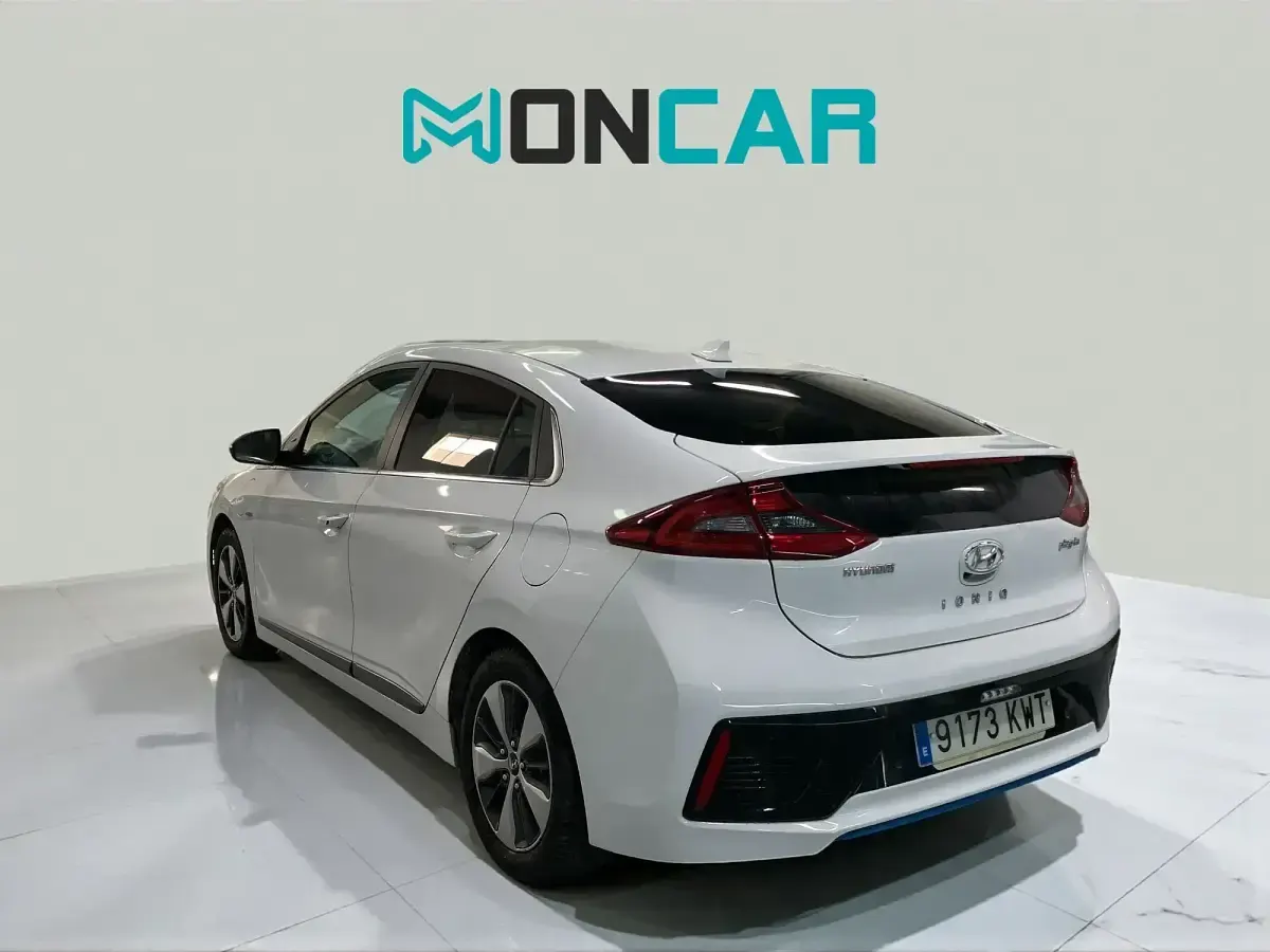 Usado Hyundai Ioniq 141 CV (103 kW) 2019 Blanco Utilitario