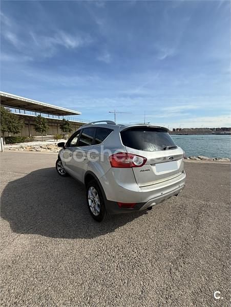 Usado Ford Kuga Trend 140 CV (102 kW) 2009 Gris / plata SUV