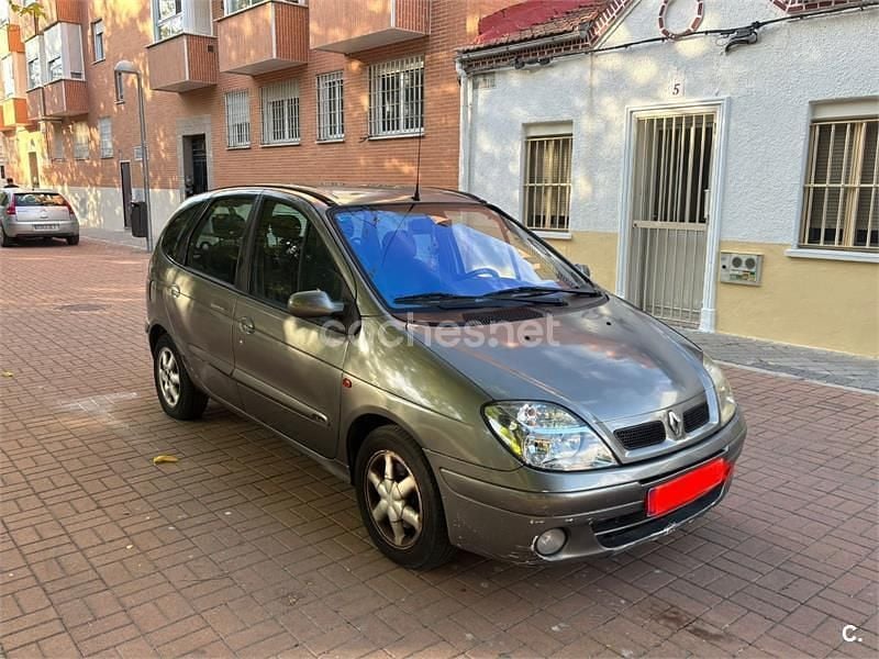 Gris / plata Usado 2003 Renault Scénic Authentique Monovolumen | 1500 € (Precio justo) - Imagen 1/4
