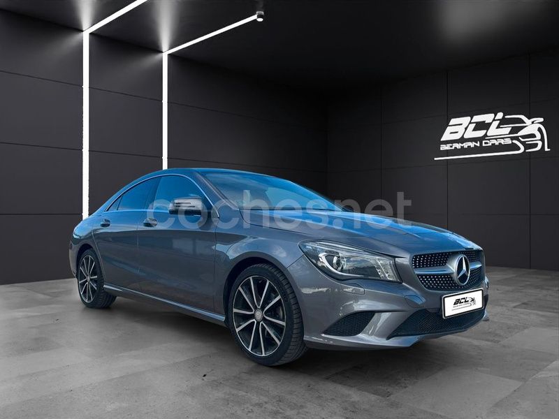 Gris / plata Usado 2014 Mercedes CLA200 Berlina | 18.490 € (Un poco caro) - Imagen 1/4