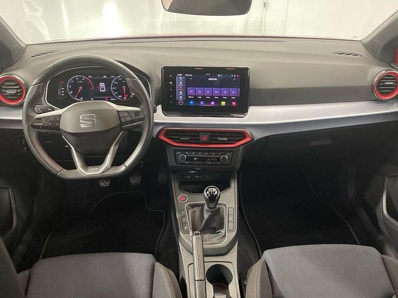 Usado Seat Ibiza FR 110 CV (80 kW) 2023 Rojo Utilitario