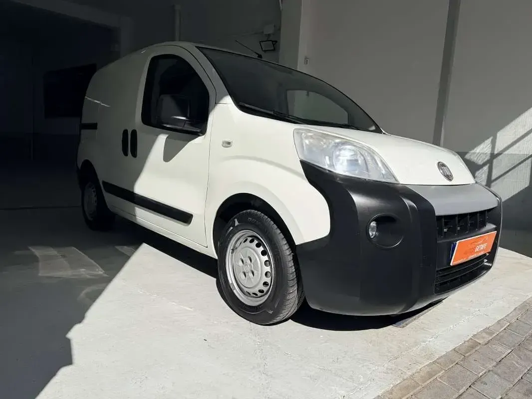 Usado Fiat Fiorino 82 CV (60 kW) 2017 Blanco Monovolumen